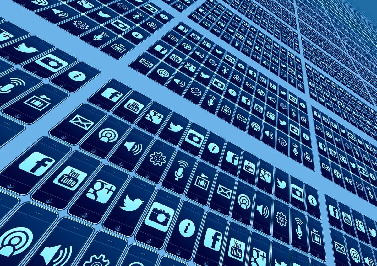 Les réseaux sociaux ont-ils tué la conversation réelle ?
